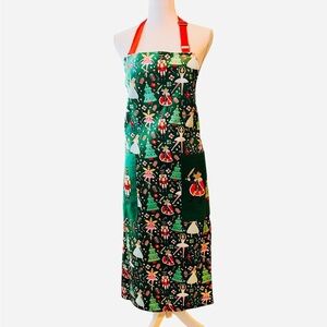 Ulster Weavers Festive Green Holiday Apron with Red Accents